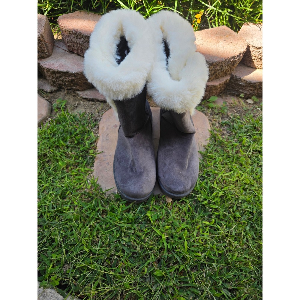 Womens Grey Faux Suede Mid Calf Winter Boots Fur Lined Button Detail Size 10